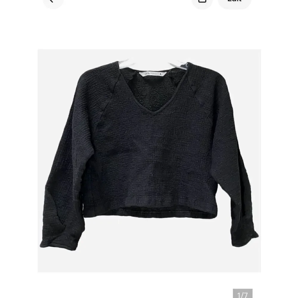 Zara Textured Crop Top with Raglan 3/4 Sleeves in Dark Black Women’s XS